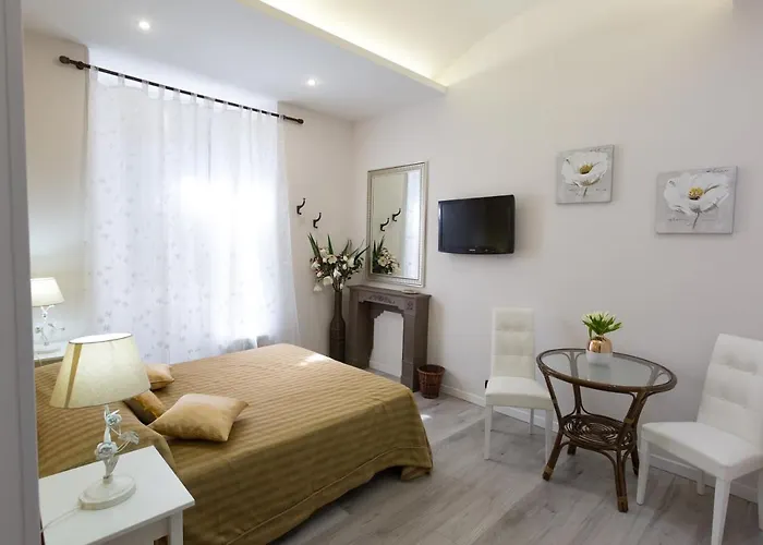 La Finestra Di Fronte ベッド・アンド・ブレックファスト