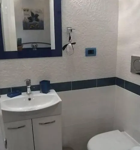 ベッド・アンド・ブレックファスト La Finestra Di Fronte ローマ